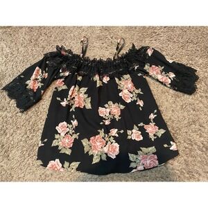 Off the‎ Shoulder Top NWOT